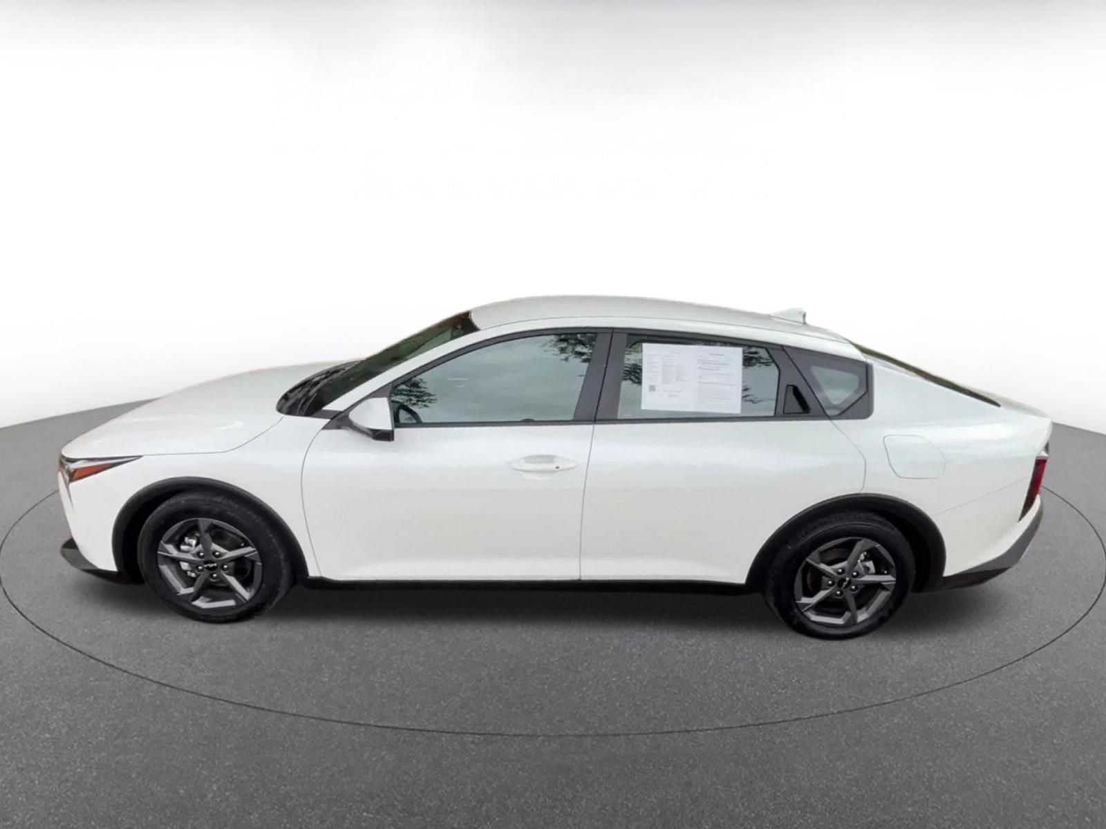 Used 2025 Kia K4 FWD image 9