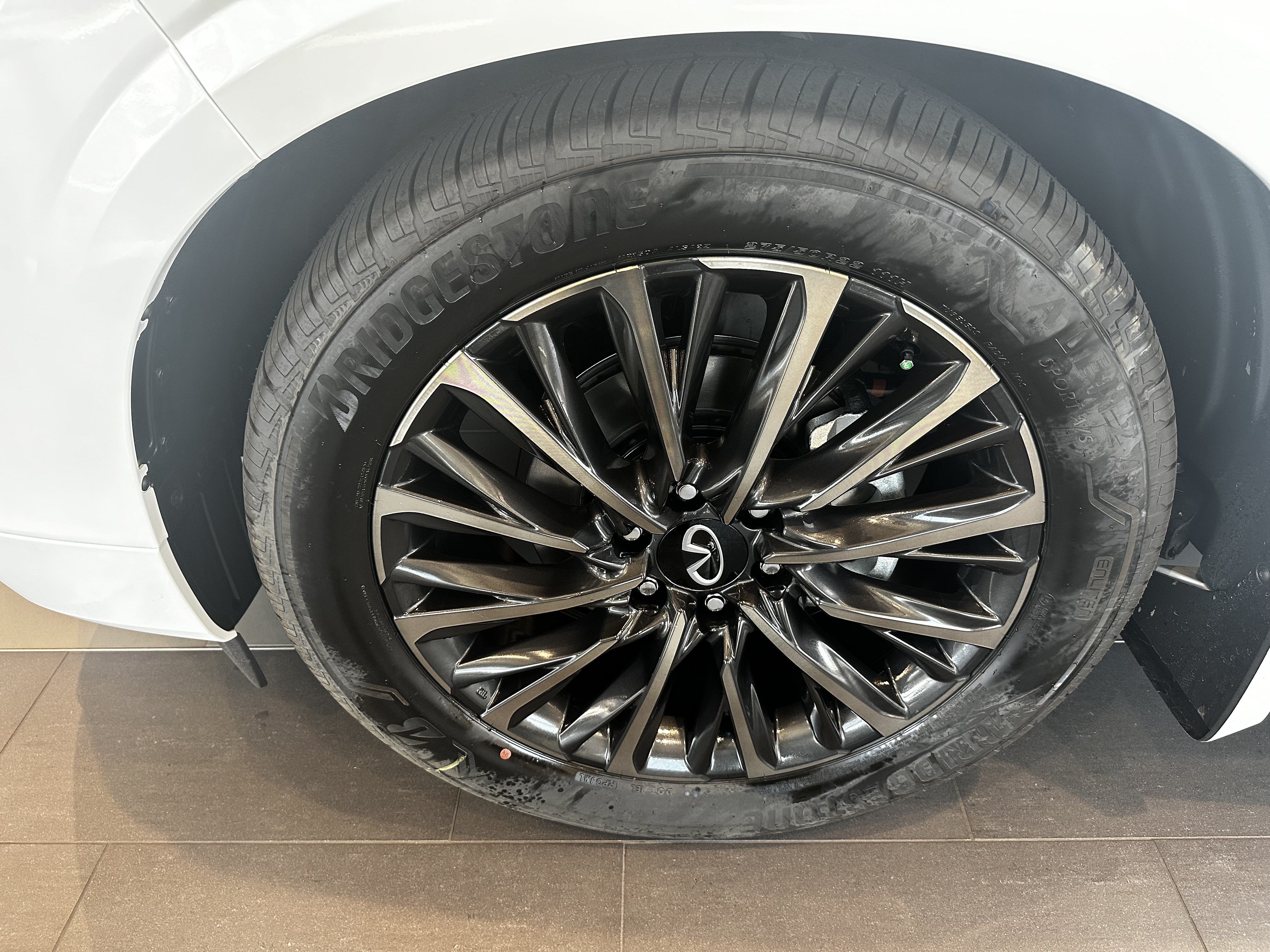 New 2027 INFINITI QX80 Autograph w/ Premium Cargo Package AWD/4WD image 6
