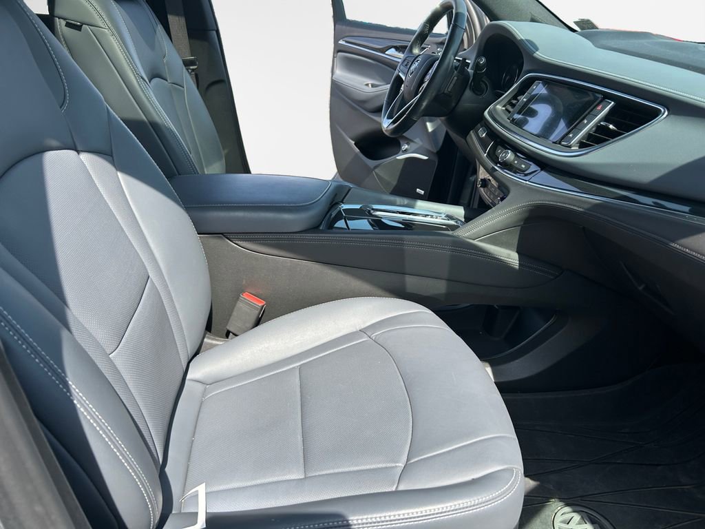 Used 2024 Buick Enclave Premium w/ Experience Buick Package image 30
