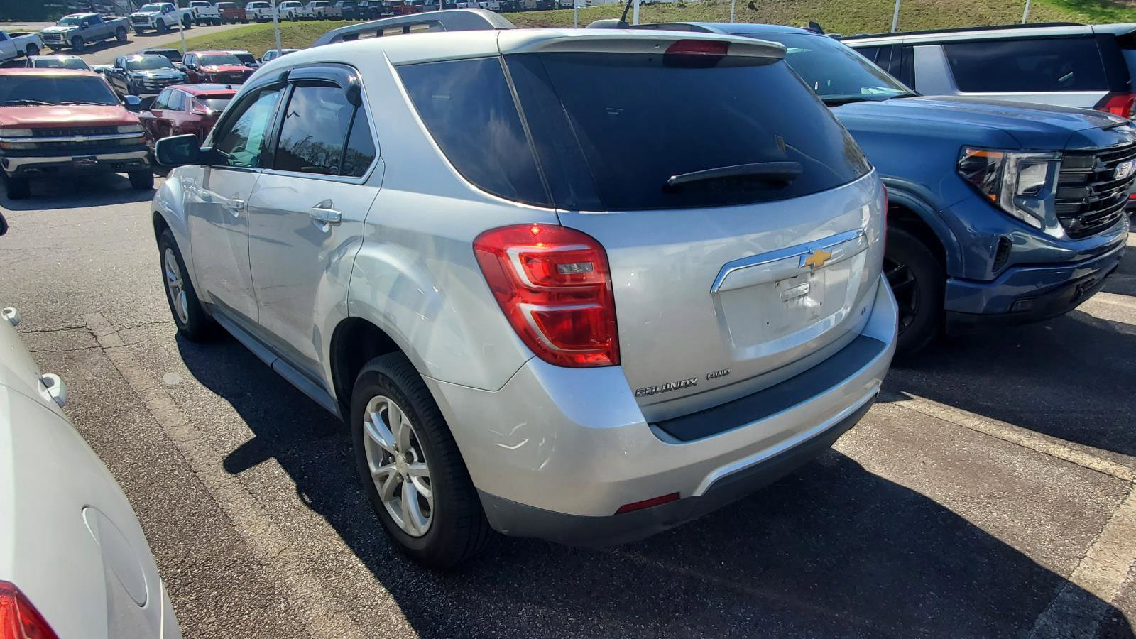 Used 2017 Chevrolet Equinox LT w/ Convenience Package image 8