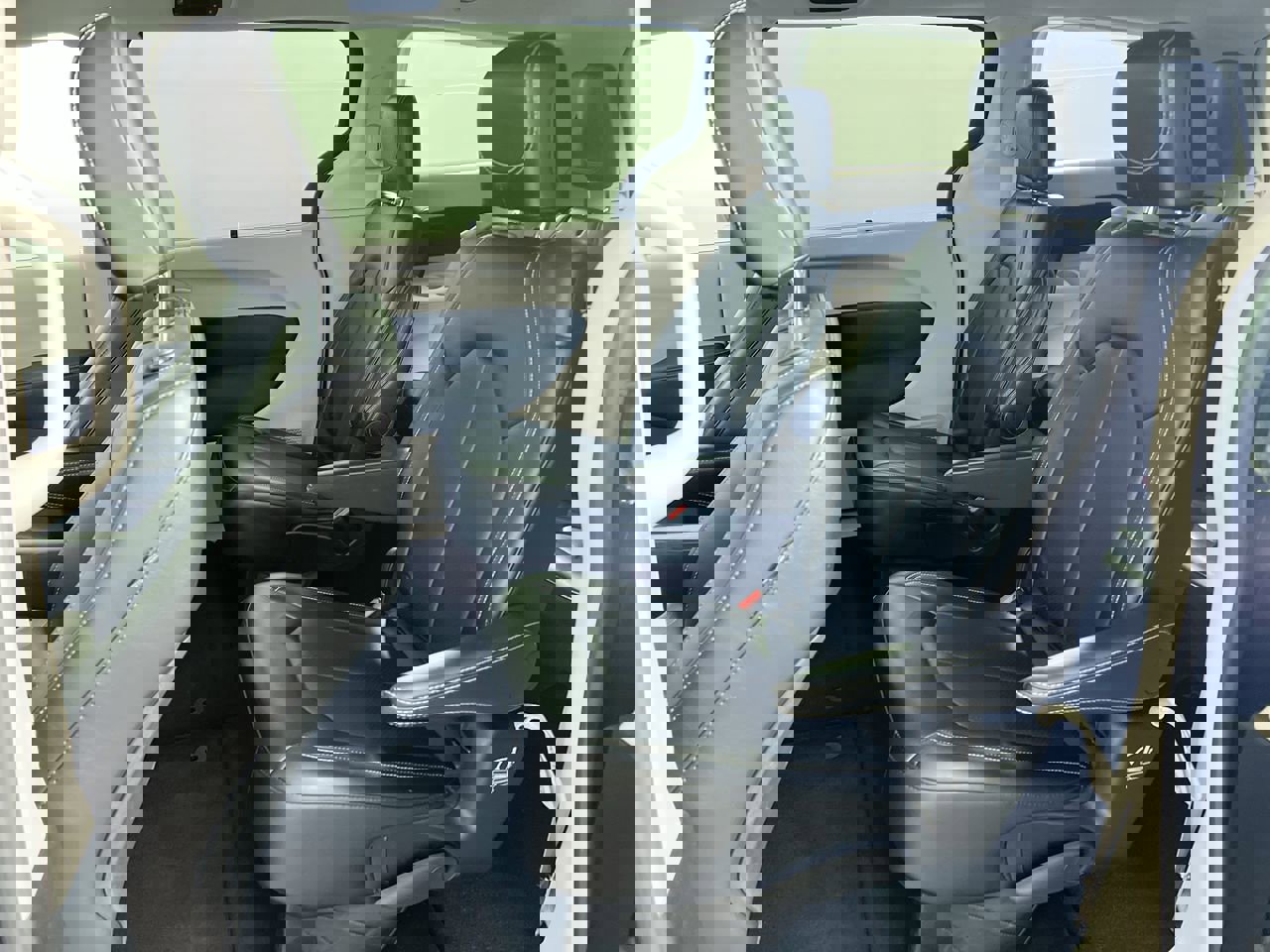 Used 2024 Chrysler Pacifica Touring-L image 26