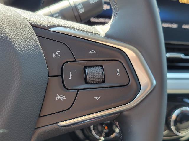 New 2026 Chevrolet Trax LT w/ Midnight Edition FWD image 16