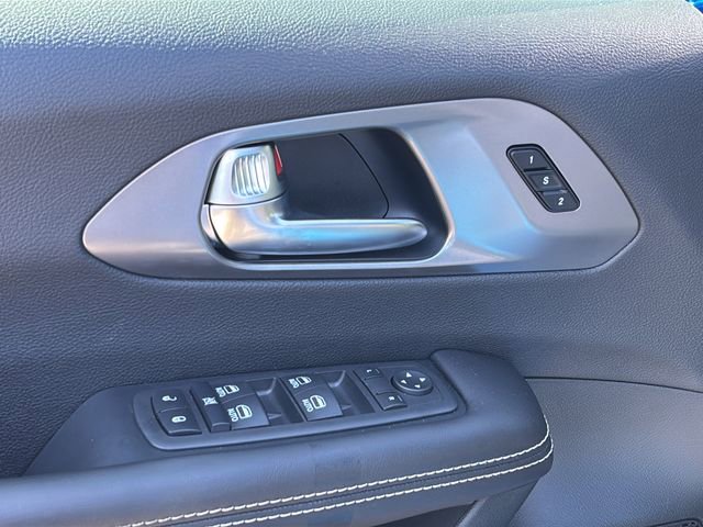 New 2026 Chrysler Pacifica Select image 16