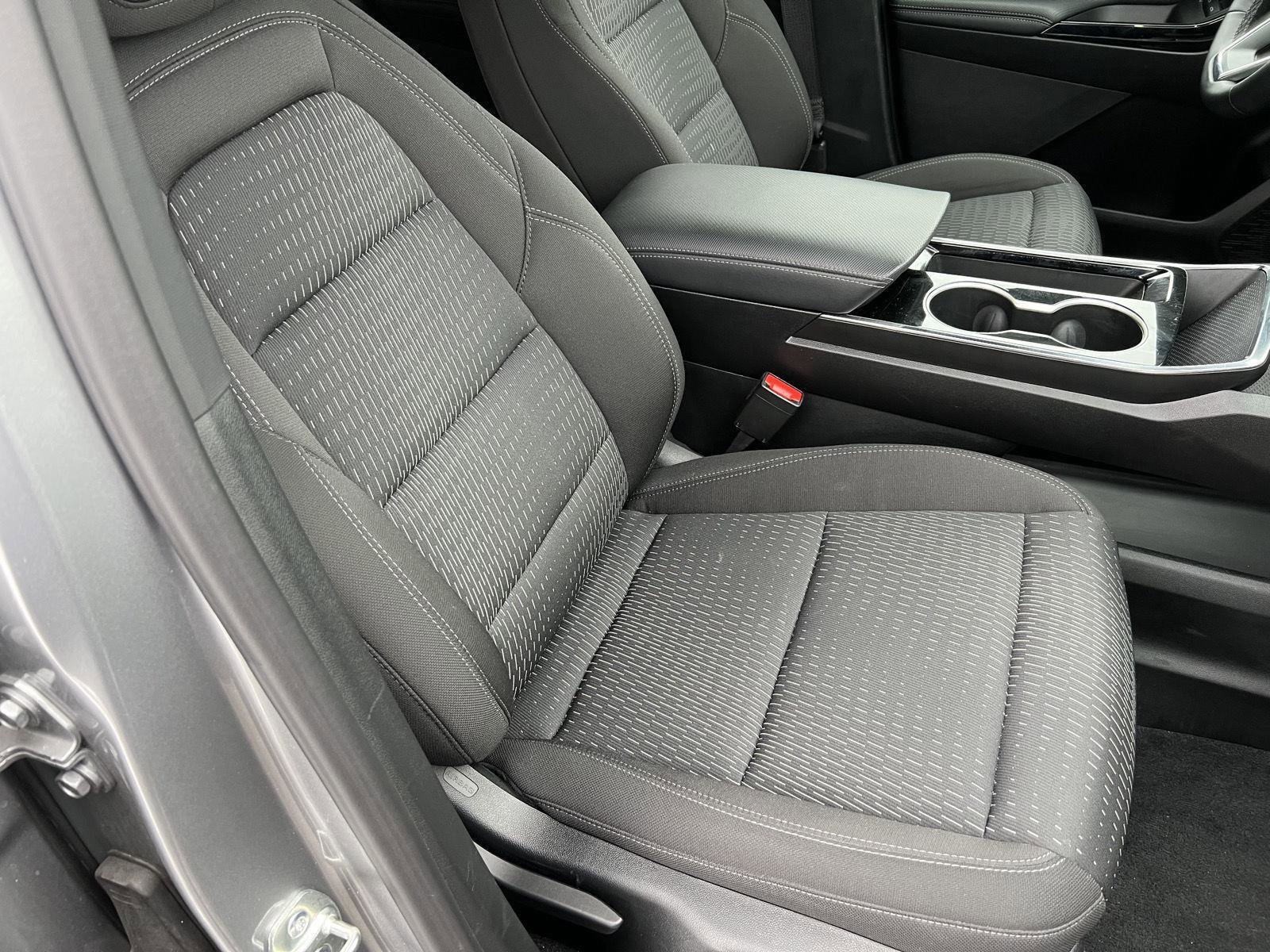 Used 2025 Chevrolet Equinox LT image 35