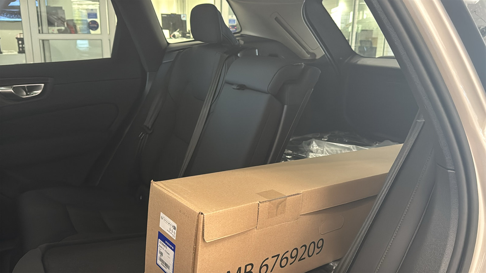 New 2026 Volvo XC60 B5 Plus w/ Protection Package Premier AWD/4WD image 26