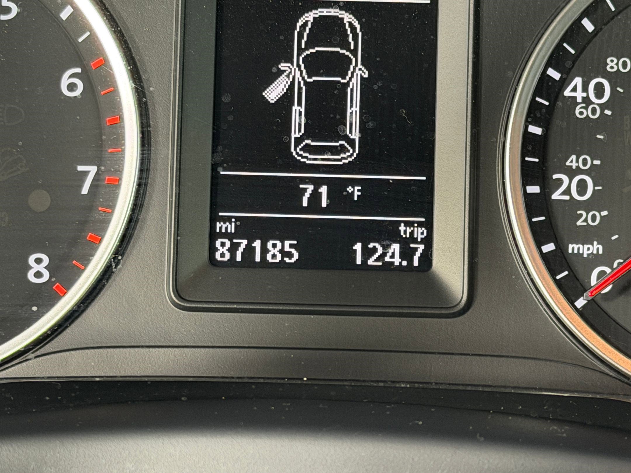 Used 2014 Volkswagen Tiguan S image 20