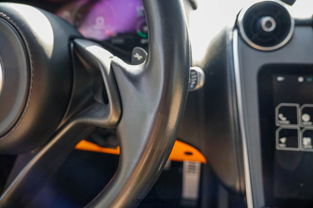 Used 2019 McLaren 570S Spider image 29