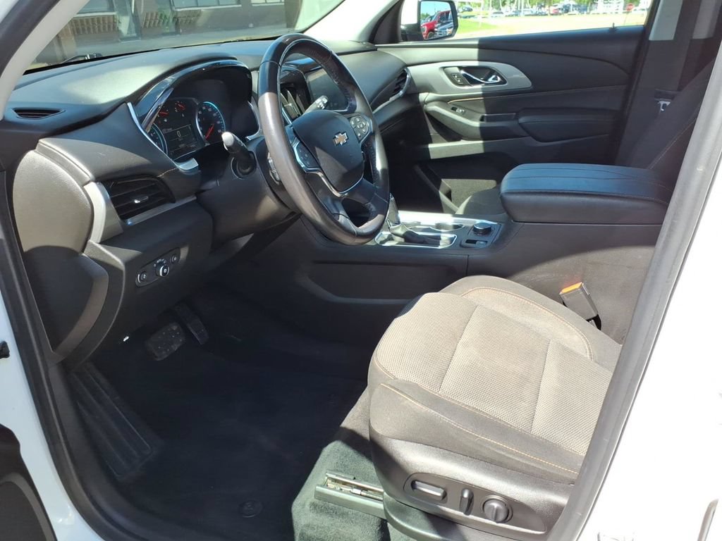 Used 2019 Chevrolet Traverse LT FWD image 10