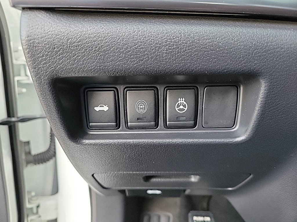 Used 2023 Nissan Maxima SR w/ Sport Mat Group FWD image 30