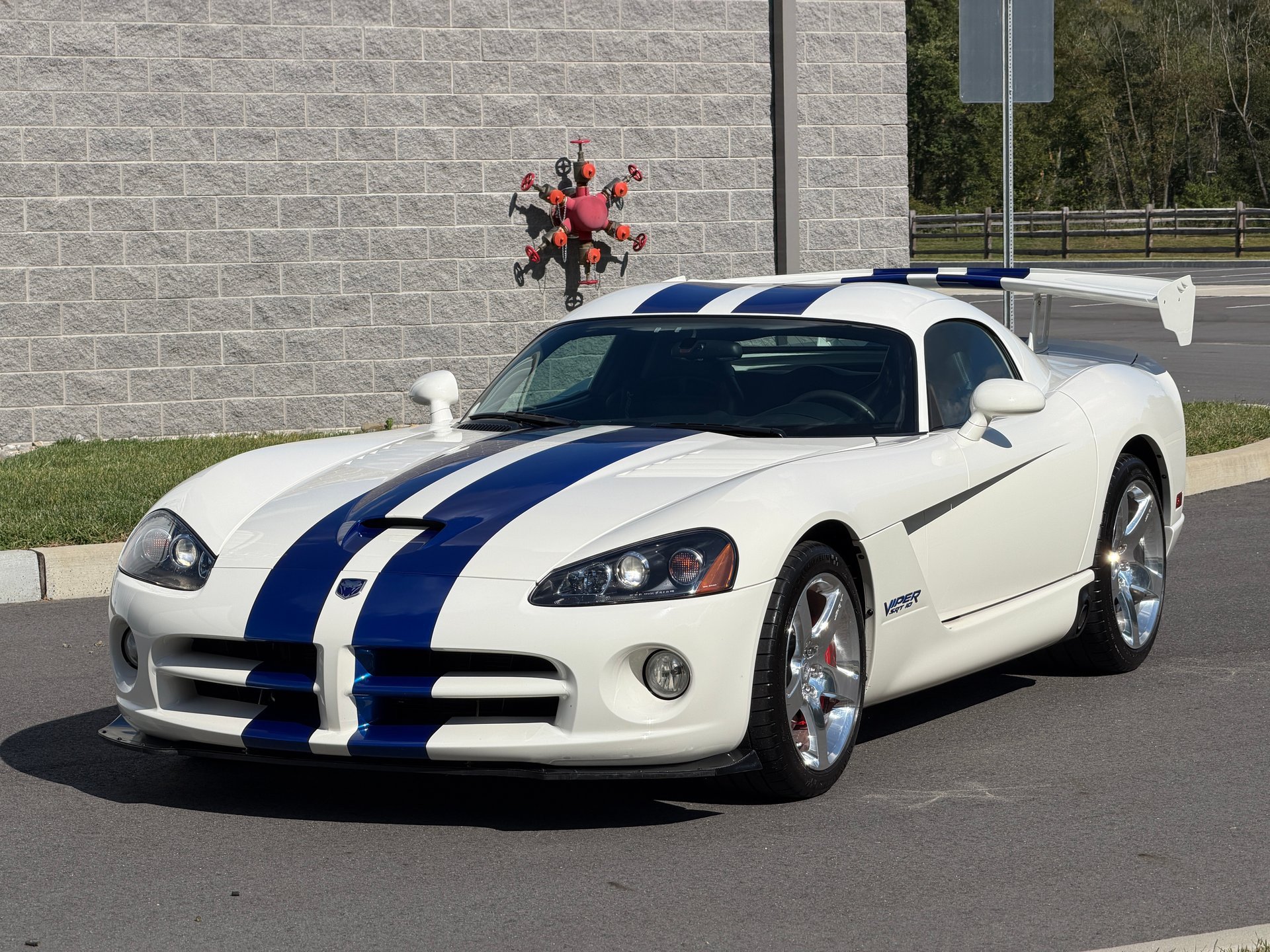 Used 2006 Dodge Viper SRT-10 w/ VOI9 Edition RWD image 5
