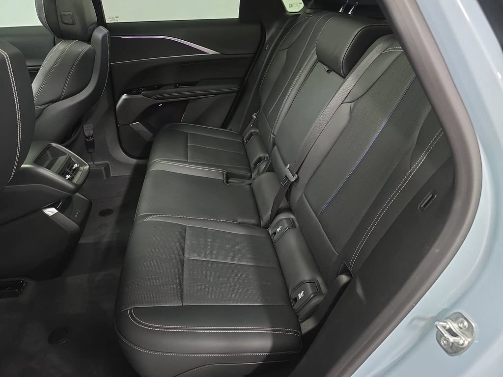 Used 2025 Cadillac Lyriq Sport RWD image 26