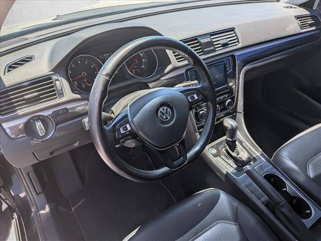 Used 2018 Volkswagen Passat 2.0T SE FWD image 10