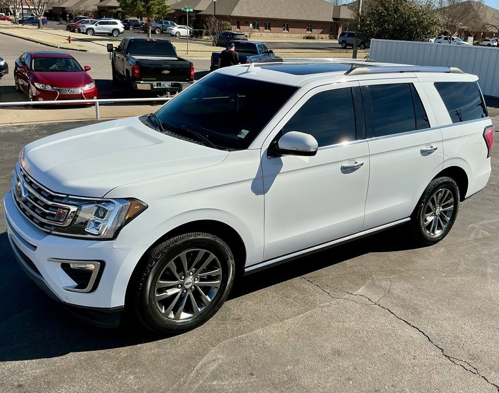 Used 2020 Ford Expedition Limited image 5