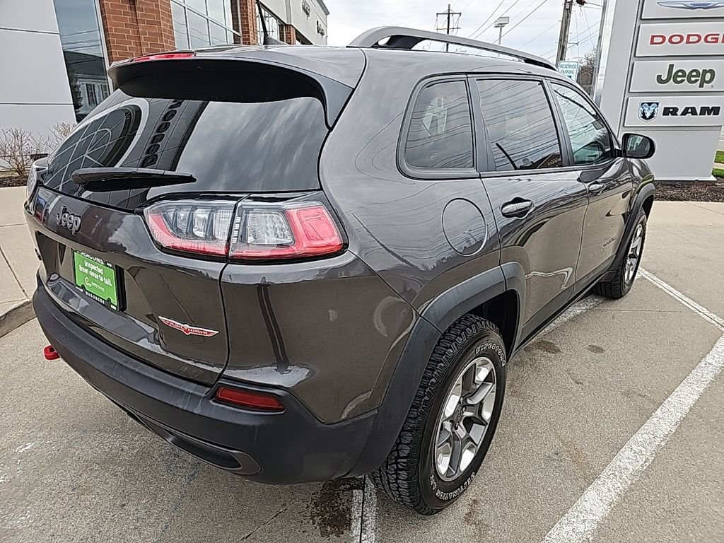 Used 2019 Jeep Cherokee Trailhawk image 12