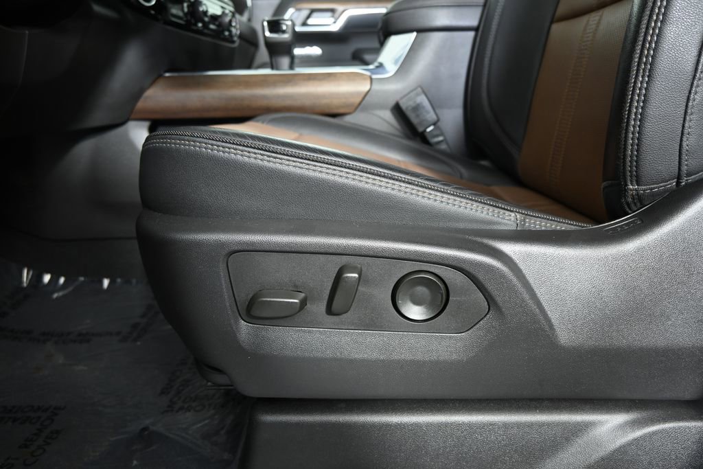 Used 2023 Chevrolet Silverado 1500 High Country w/ Technology Package image 22