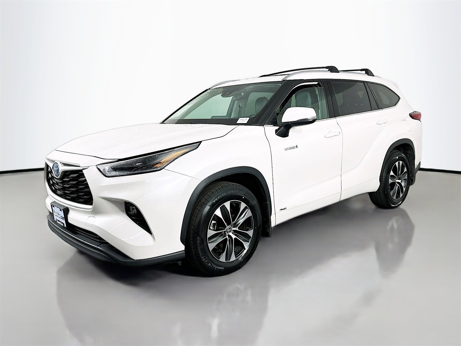 Certified 2021 Toyota Highlander XLE image 3