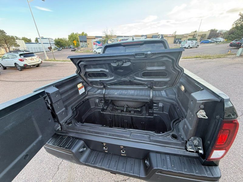 Used 2017 Honda Ridgeline Black Edition image 11