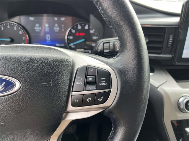 Used 2022 Ford Explorer XLT w/ Equipment Group 202A image 18