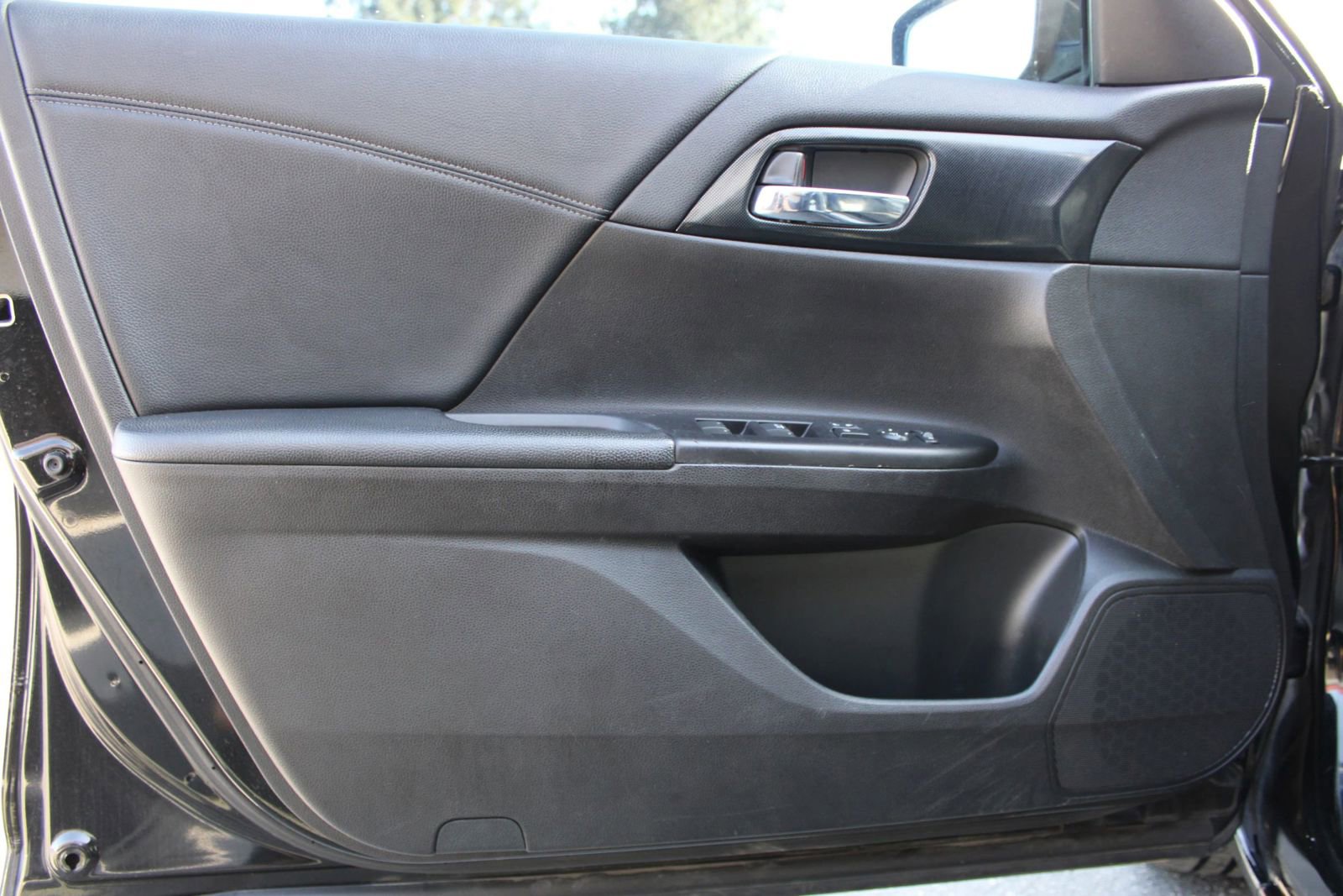 Used 2015 Honda Accord Sport image 8