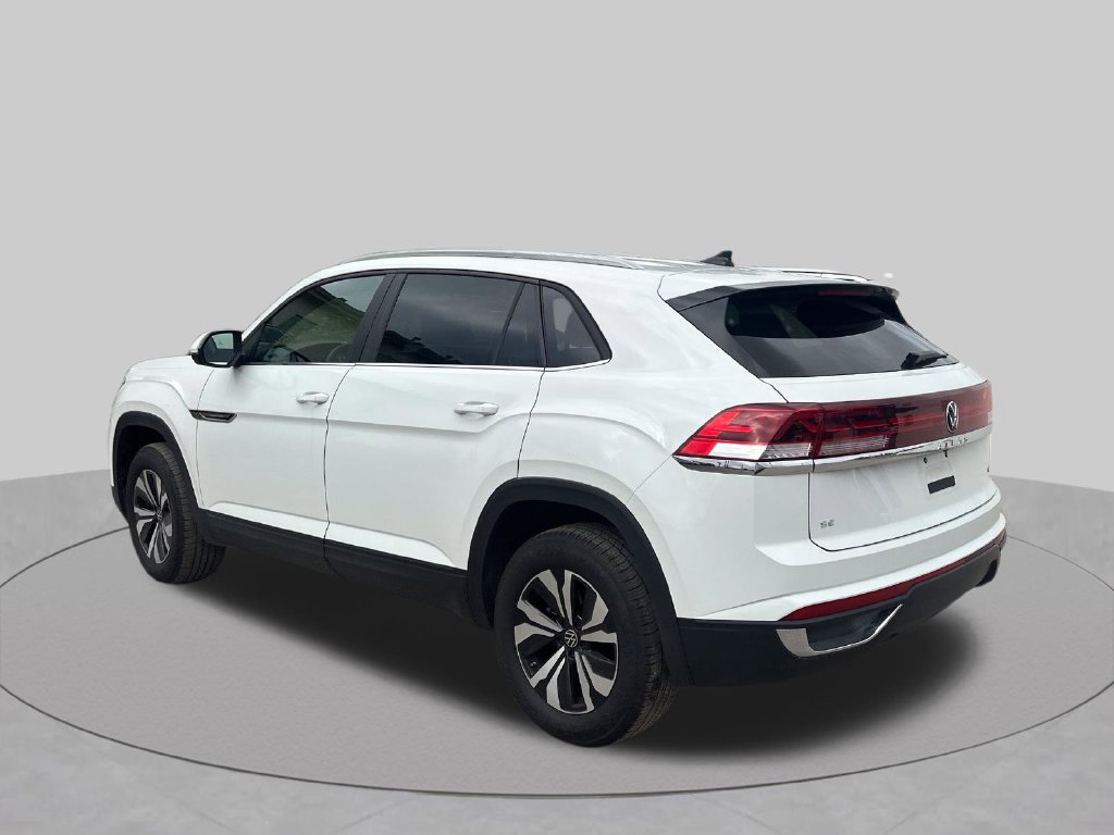 Used 2025 Volkswagen Atlas Cross Sport SE AWD/4WD image 32