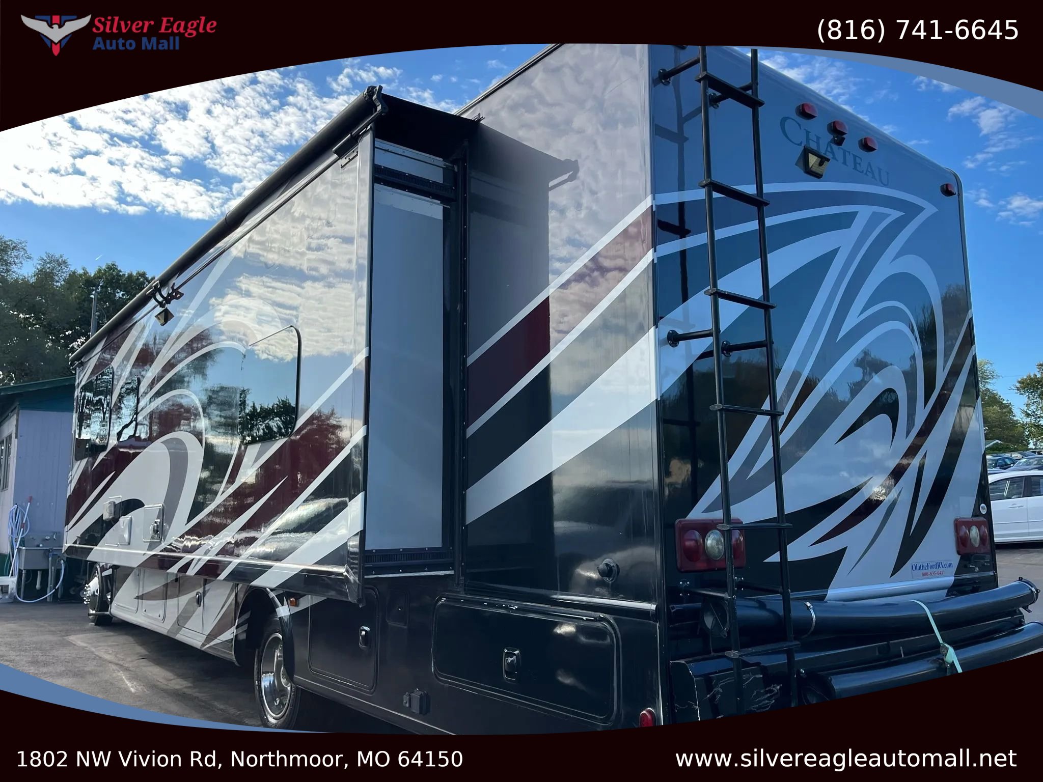 Used 2016 Ford F550 2WD Regular Cab Super Duty image 4