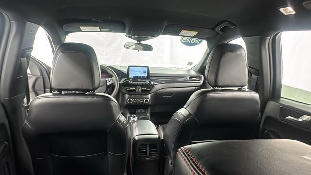 Used 2025 Ford Escape ST-Line Select image 18