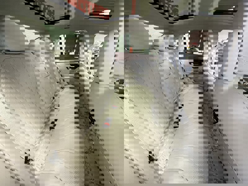 Used 2023 Mercedes-Benz EQE 350+ 4MATIC Sedan image 17