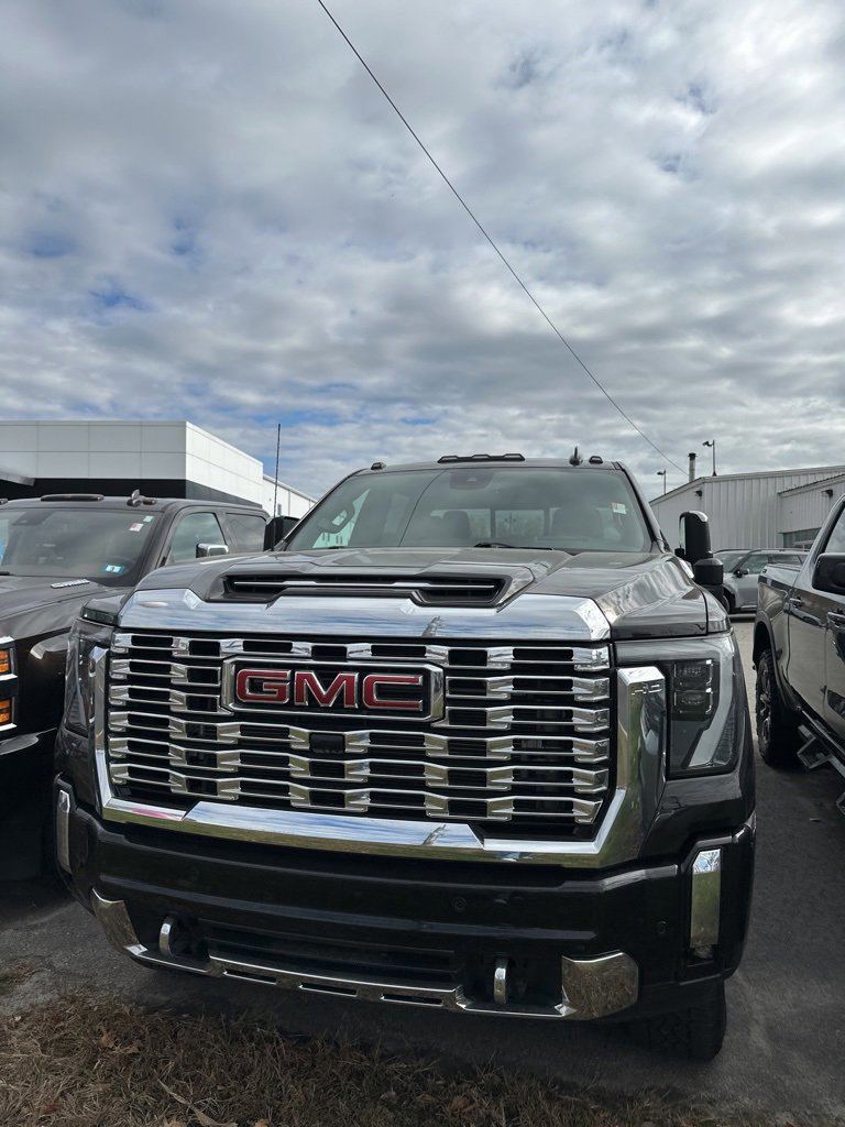 Used 2024 GMC Sierra 2500 Denali w/ Denali Reserve Package