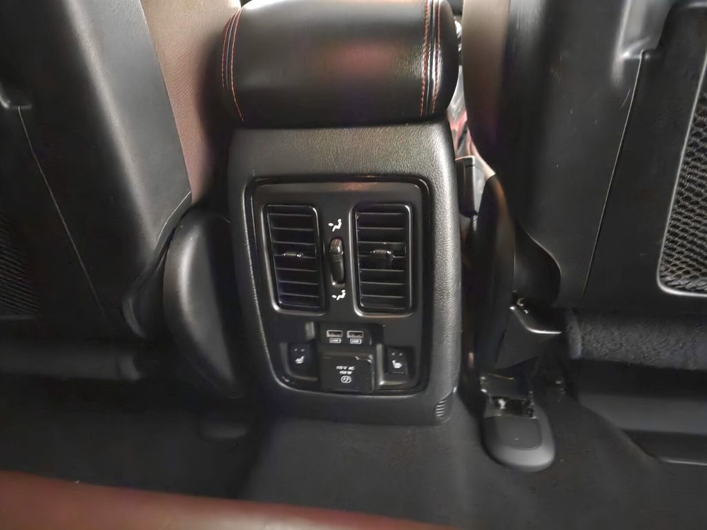 Certified 2025 Dodge Durango R/T image 35