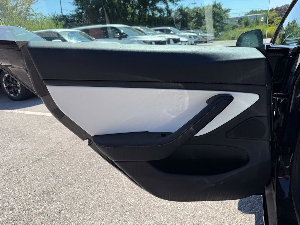 Used 2021 Tesla Model 3 Standard Range Plus RWD image 8
