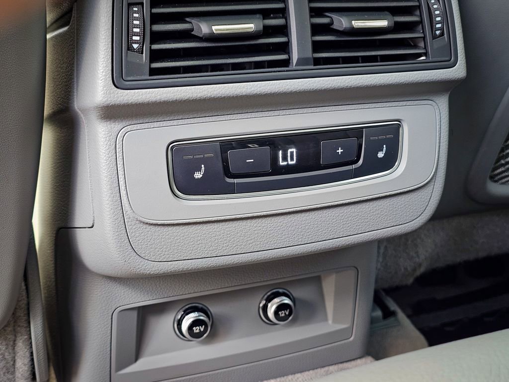 Used 2018 Audi Q7 2.0T Premium Plus w/ Premium Plus Package AWD/4WD image 40