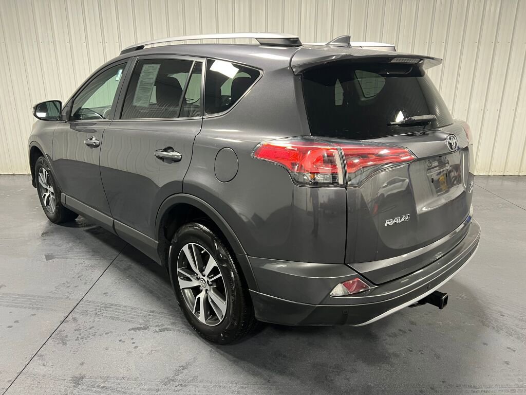 Used 2018 Toyota RAV4 XLE image 17