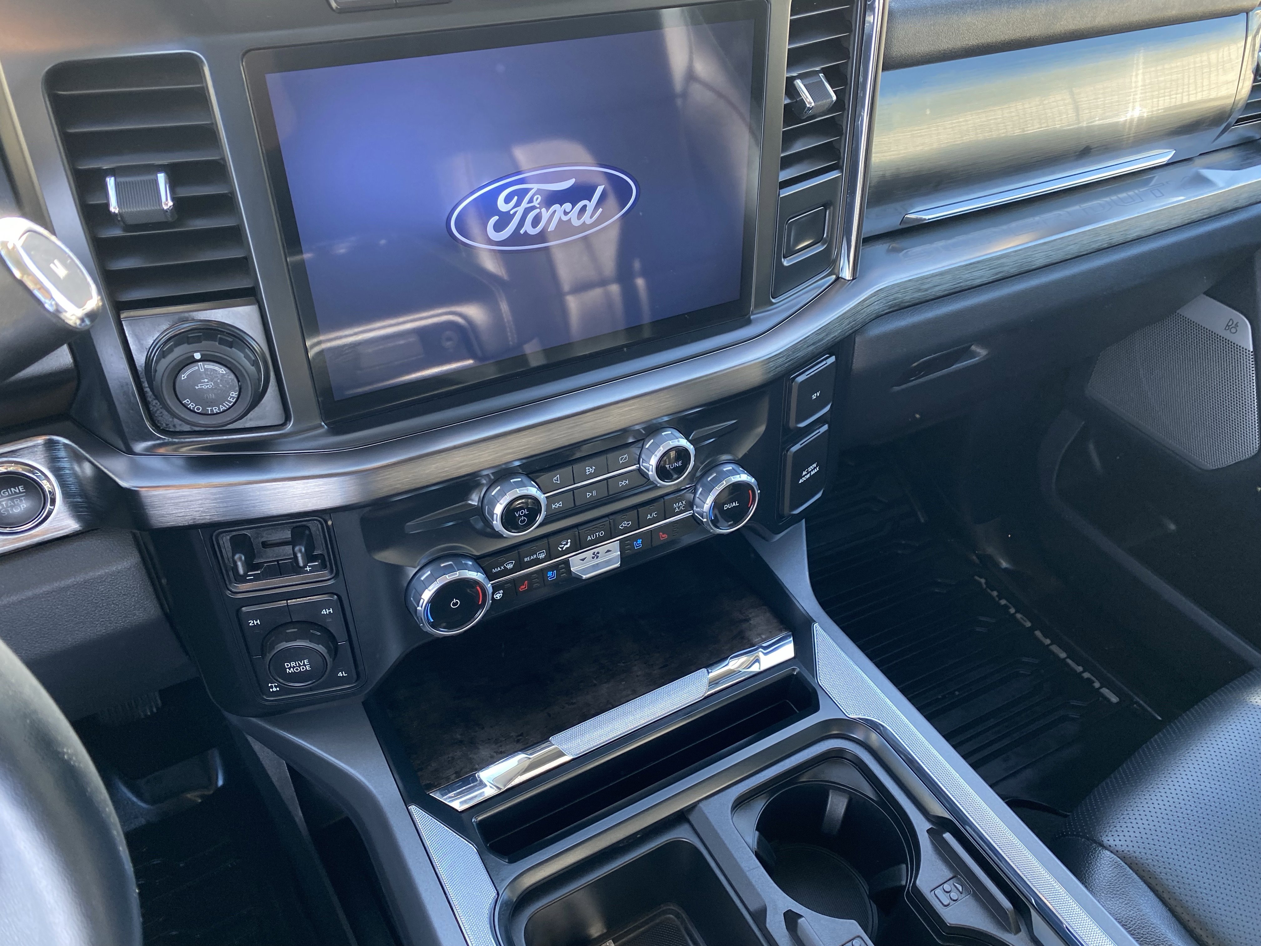 Used 2024 Ford F250 Lariat w/ Lariat Ultimate Package image 16