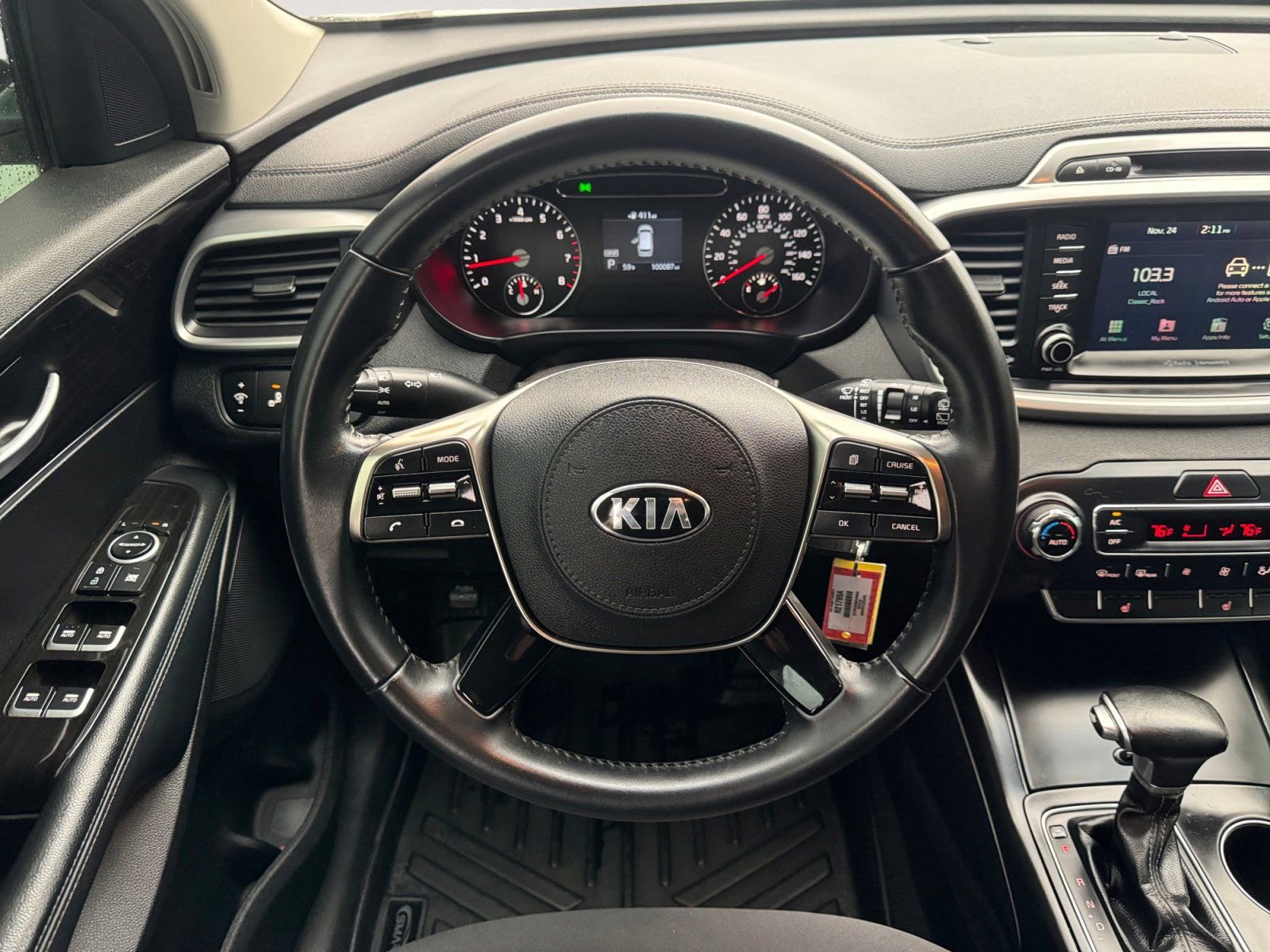 Used 2019 Kia Sorento LX w/ LX Convenience Package image 12