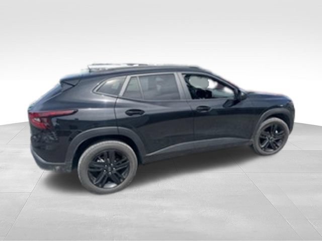 Used 2024 Chevrolet Trax ACTIV w/ Sunroof Package FWD image 36