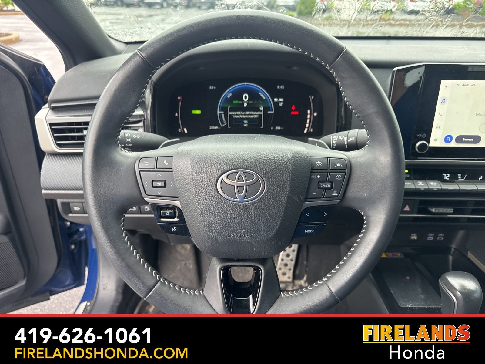 Used 2025 Toyota Camry SE FWD image 18