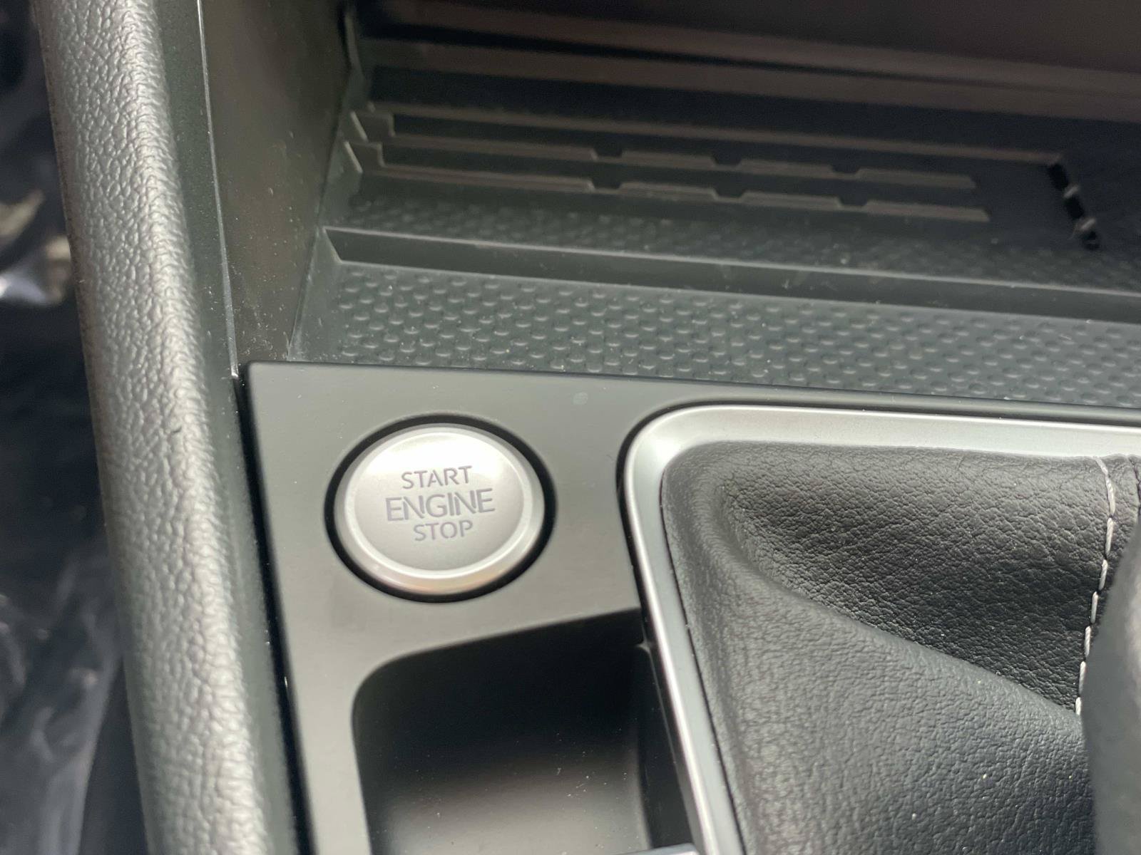 New 2026 Volkswagen Jetta SE FWD image 17