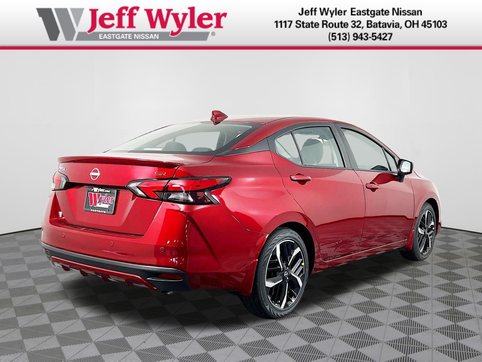 New 2025 Nissan Versa SR w/ Trunk Package FWD image 29