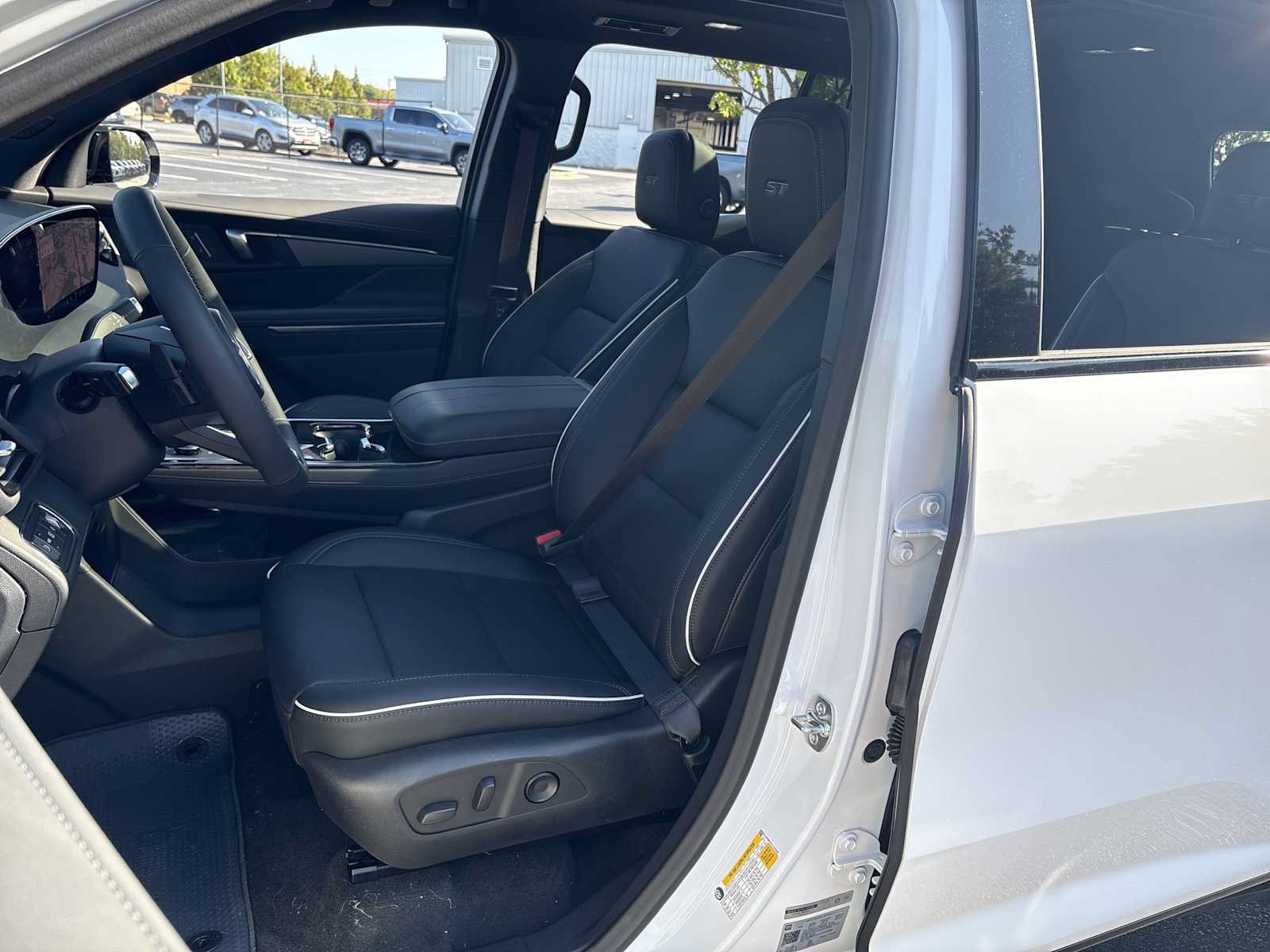 New 2027 Buick Enclave Sport Touring w/ Power Package FWD image 18