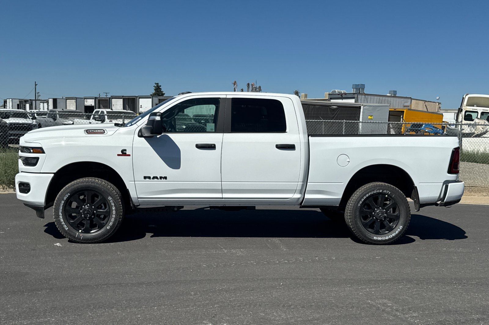 New 2026 RAM 3500 Big Horn AWD/4WD image 6