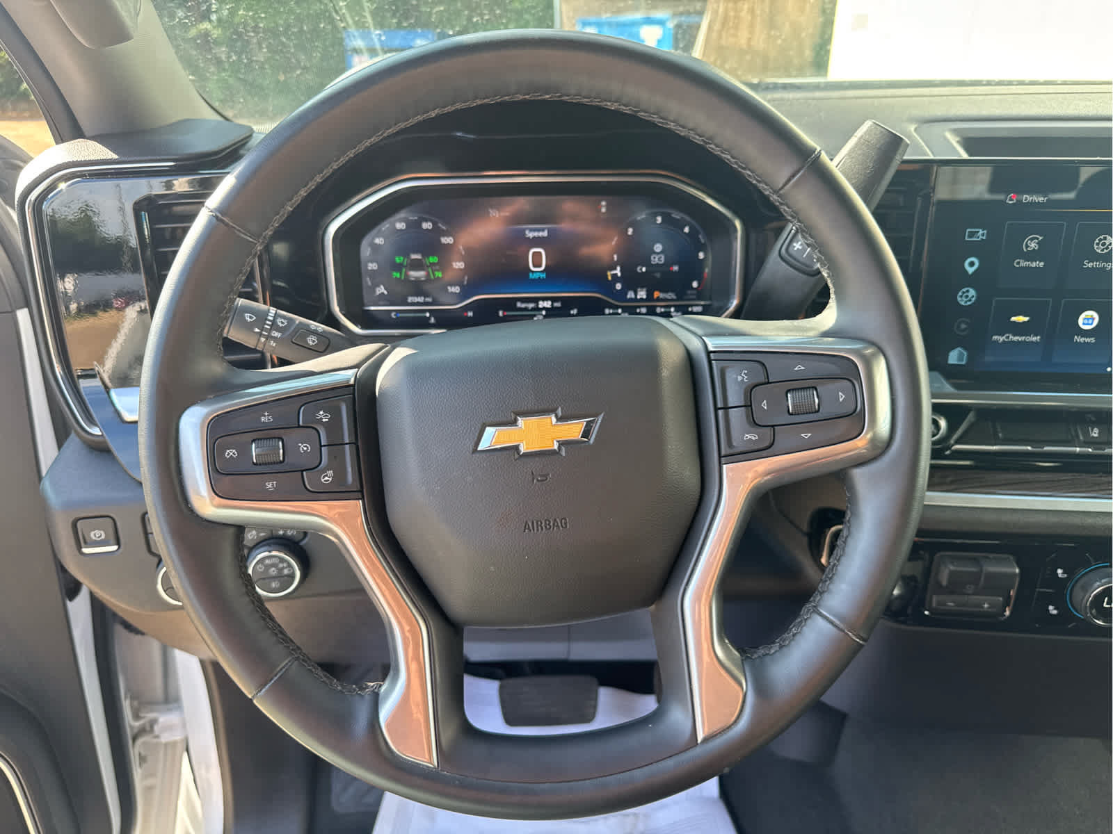 Used 2025 Chevrolet Silverado 2500 LT w/ Convenience Package AWD/4WD image 26