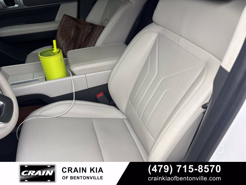 Used 2025 Hyundai Santa Fe SEL FWD image 16
