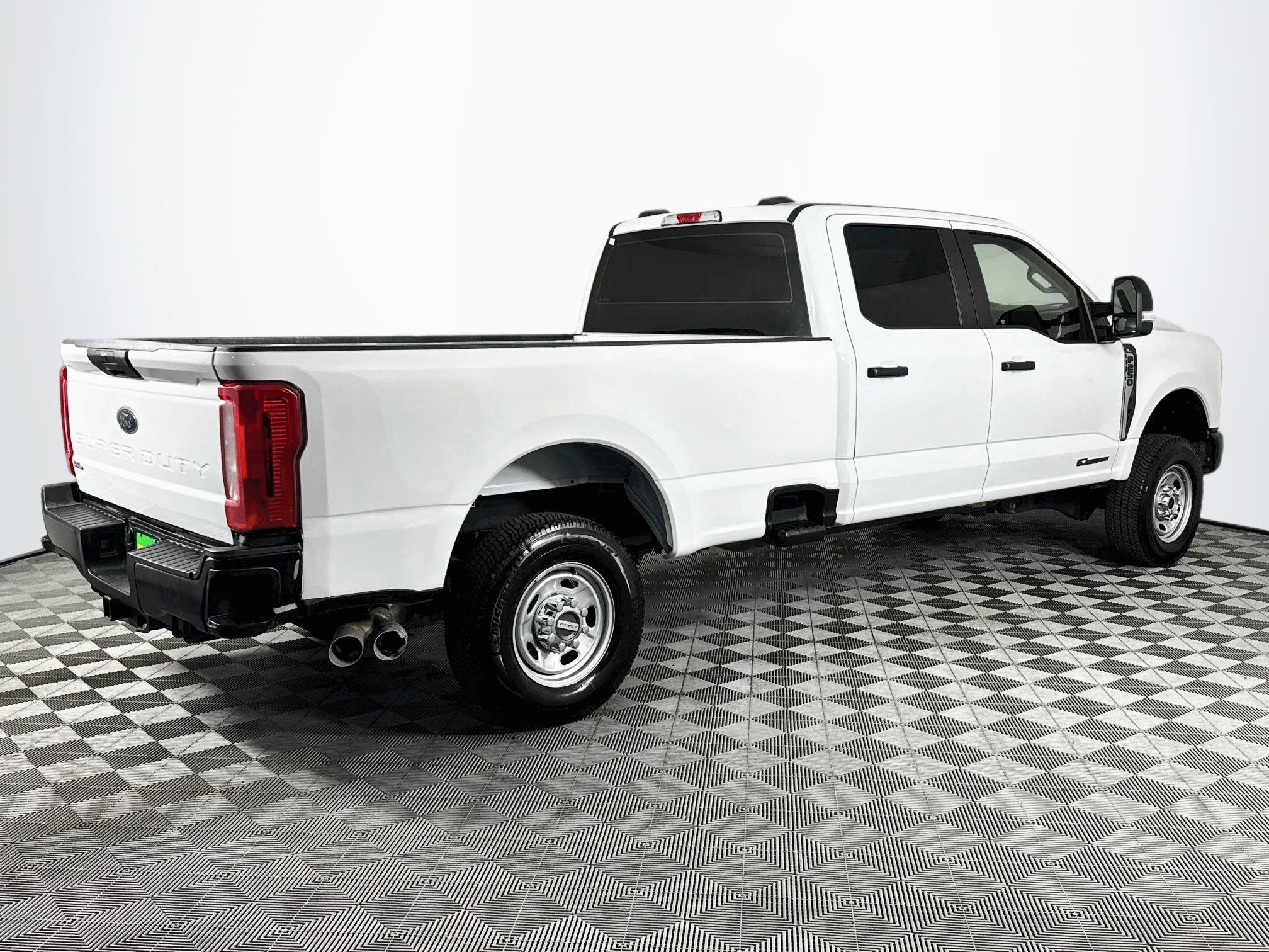 Used 2024 Ford F250 XL w/ FX4 Off-Road Package AWD/4WD image 8