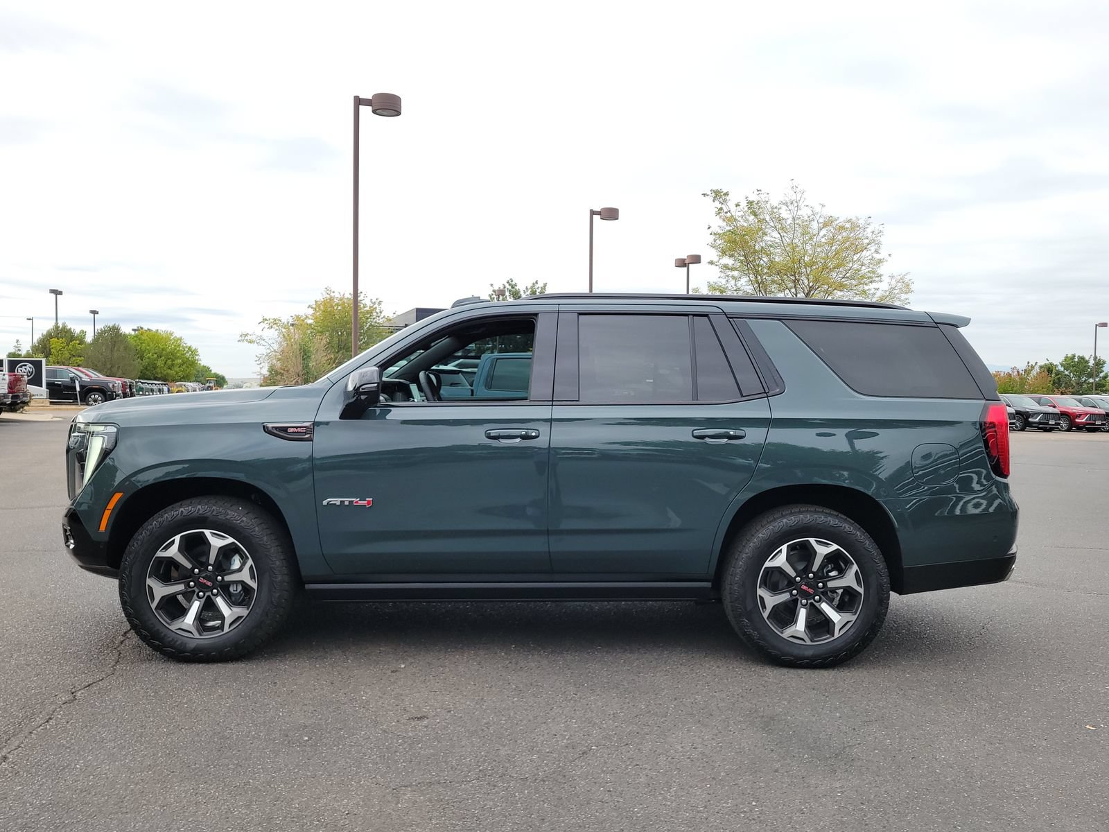 New 2026 GMC Yukon AT4 Ultimate AWD/4WD image 6