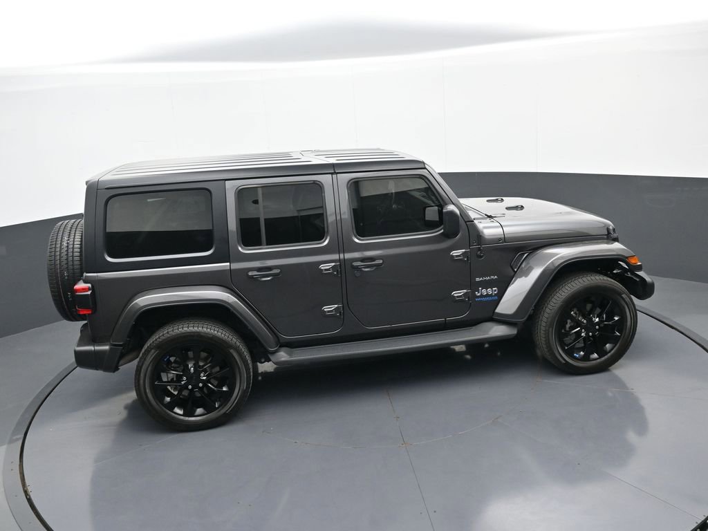 Used 2022 Jeep Wrangler Unlimited Sahara w/ Cold Weather Group AWD/4WD image 35