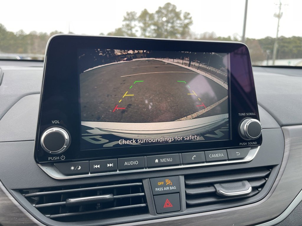 Used 2024 Nissan Altima 2.5 SV image 15