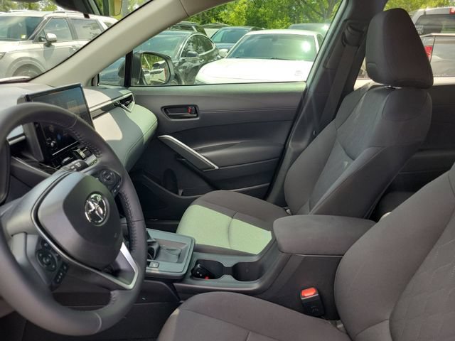 Used 2026 Toyota Corolla Cross LE FWD image 14