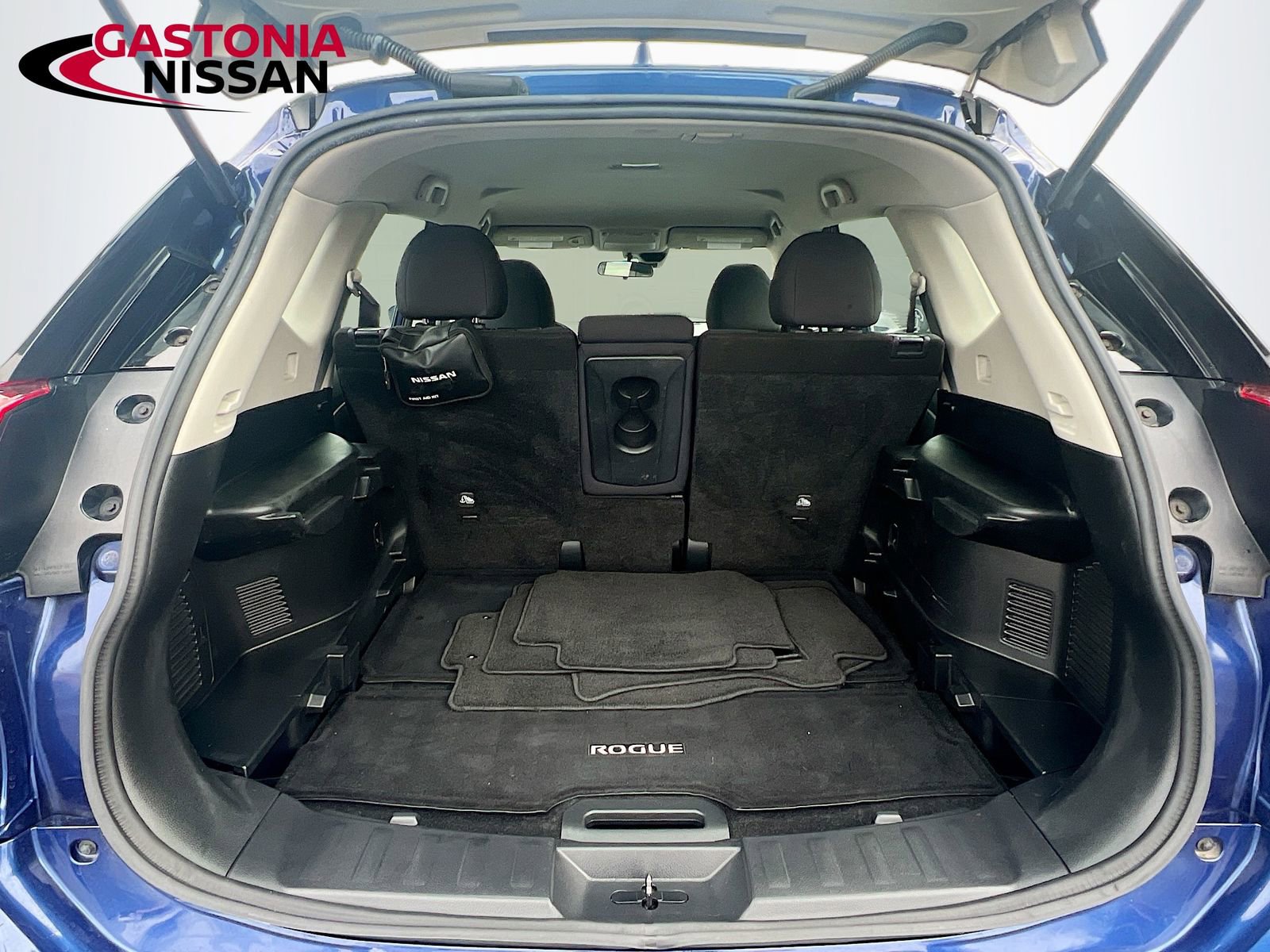 Used 2020 Nissan Rogue S image 31