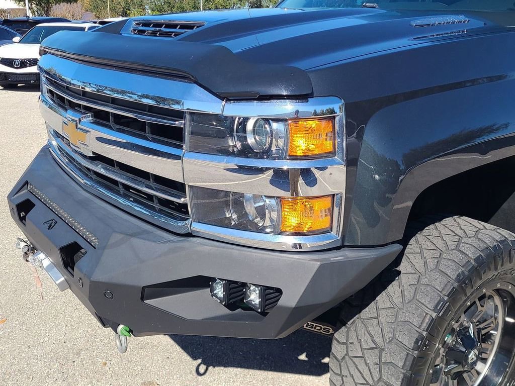 Used 2018 Chevrolet Silverado 2500 High Country w/ Duramax Plus Package image 16