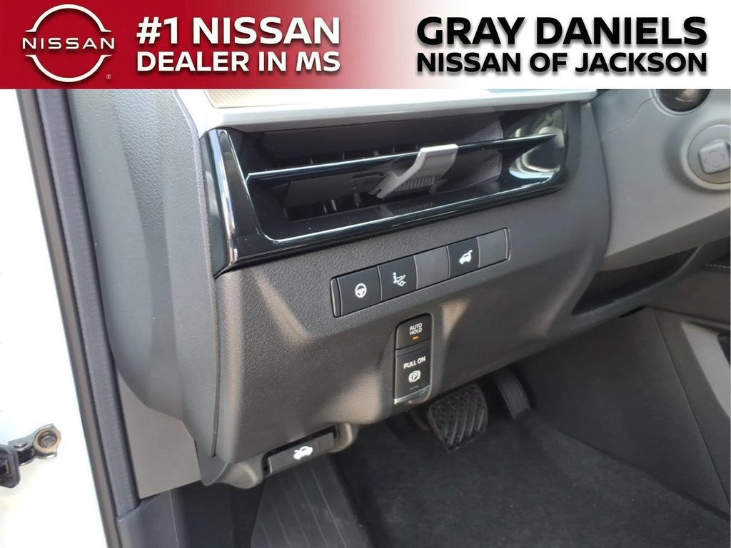 New 2026 Nissan Murano Platinum w/ Cargo Package AWD/4WD image 13